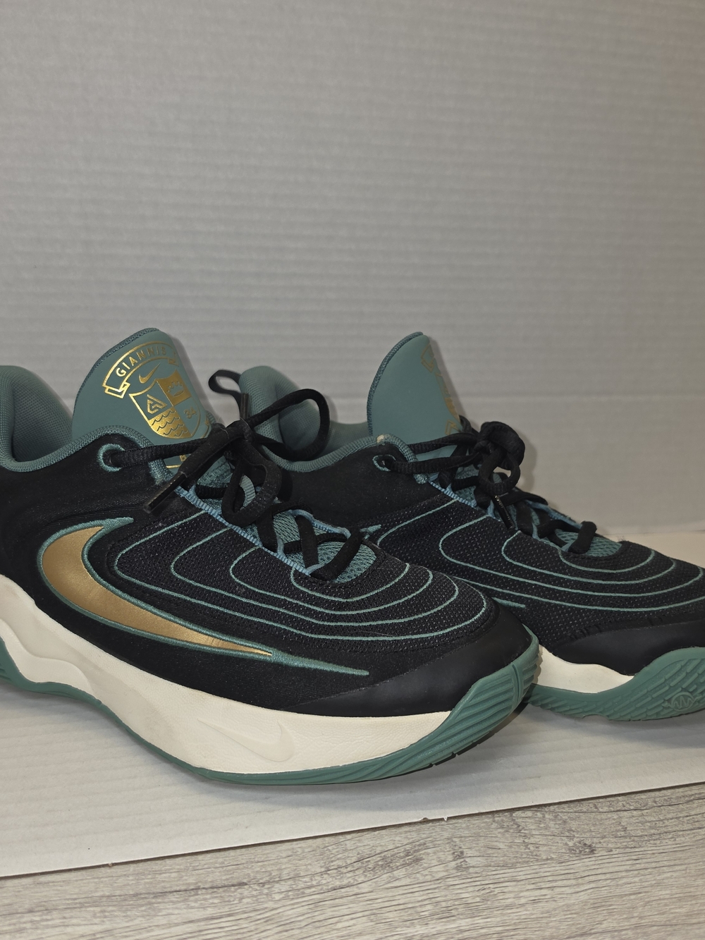Nike Giannis Immortality 4 Basketball Shoe Youth Black And Green Size 6